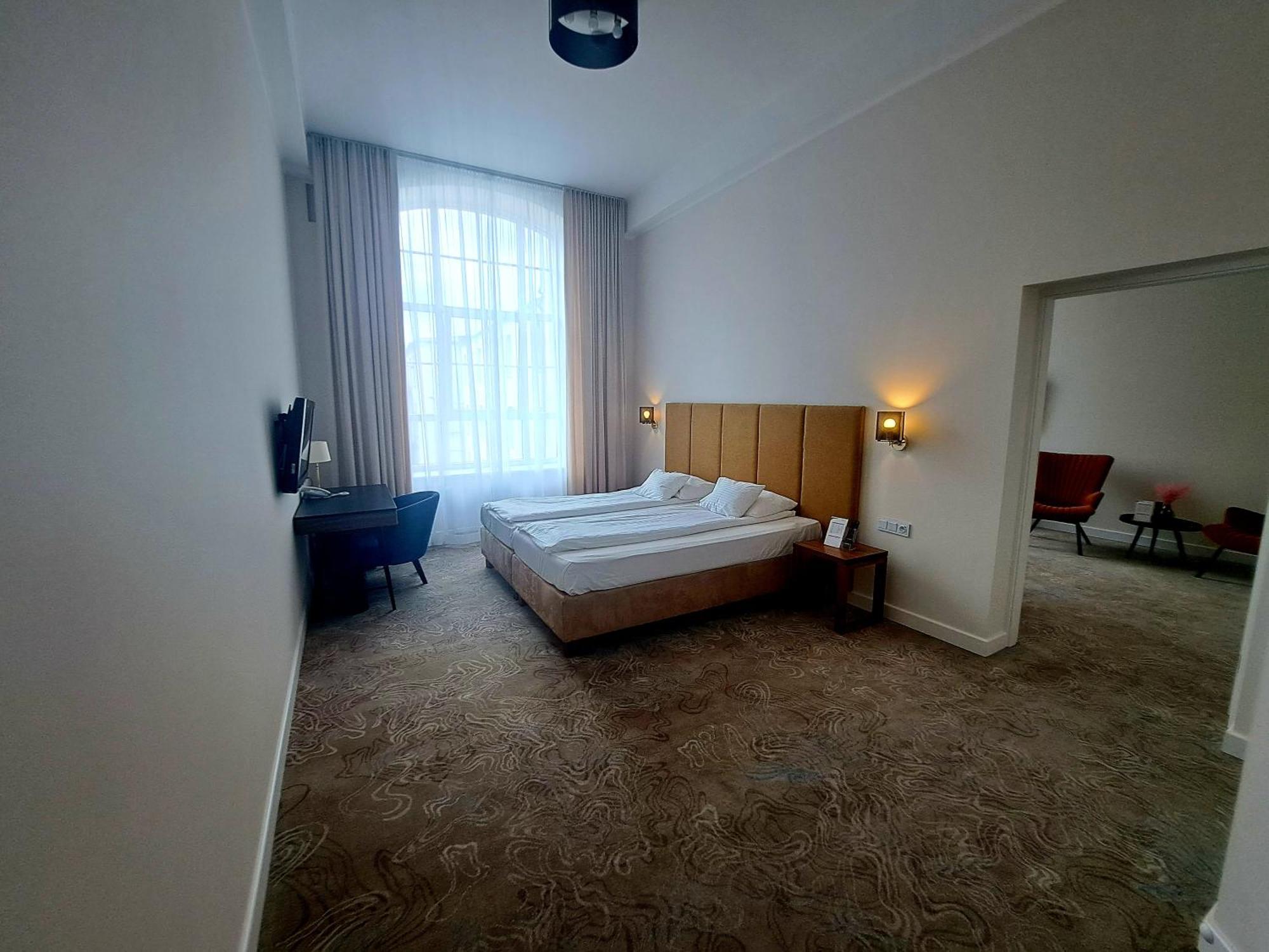 Focus Hotel Lodz エクステリア 写真