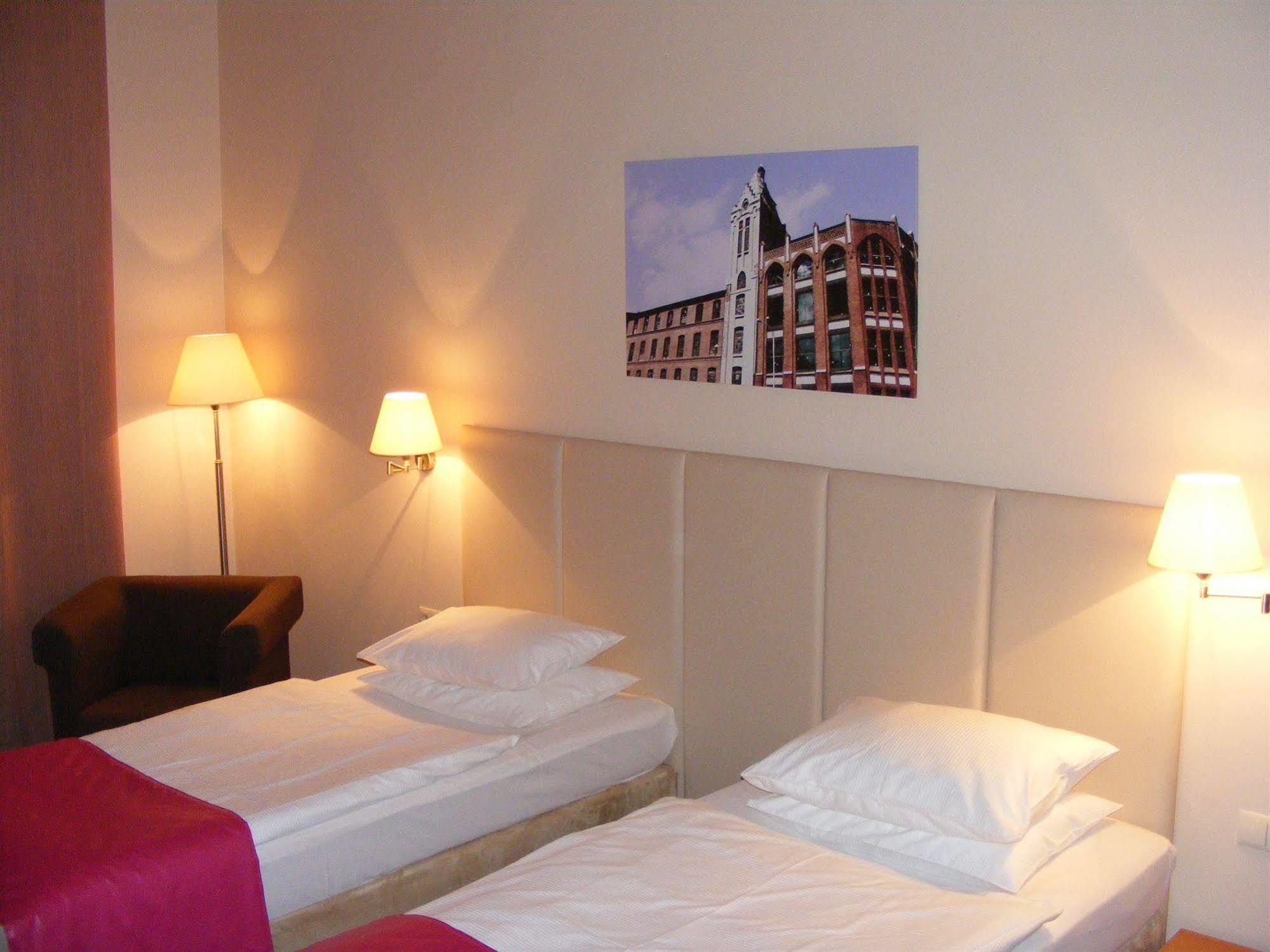 Focus Hotel Lodz エクステリア 写真
